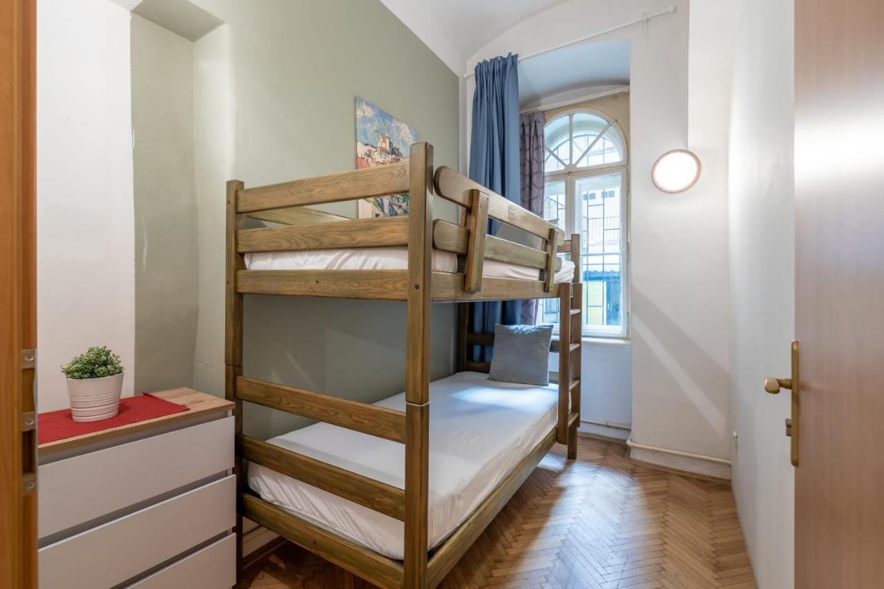 Spacious 3 Bedroom Apartment In The Heart Of Prague Extérieur photo